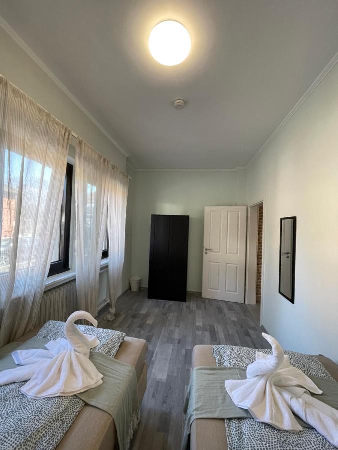 Comfortable Shared Apartment With Private Room In Весселінґ Екстер'єр фото