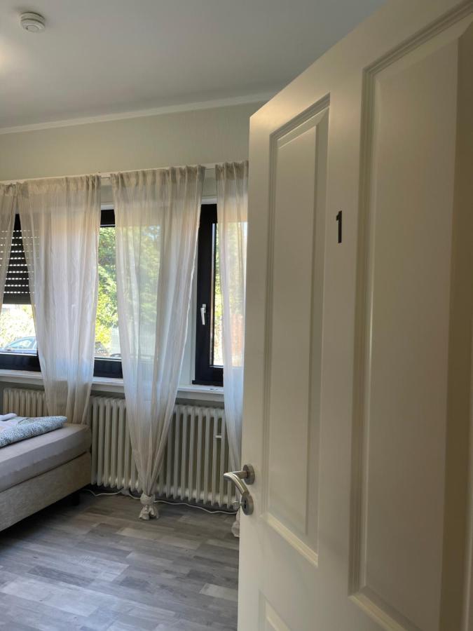 Comfortable Shared Apartment With Private Room In Весселінґ Екстер'єр фото